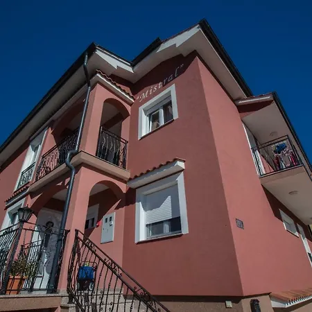 Mistral Apartmán Lopar