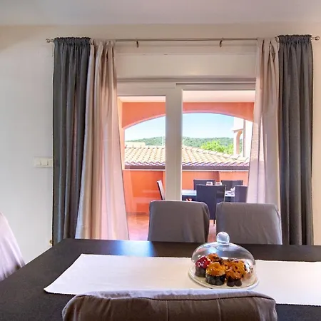 Mistral Apartman *