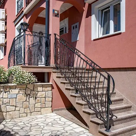 Apartment Mistral *