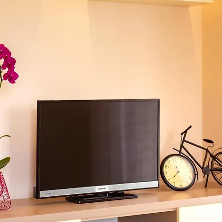 Mistral Apartment *