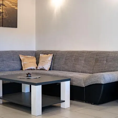 Apartment Mistral *